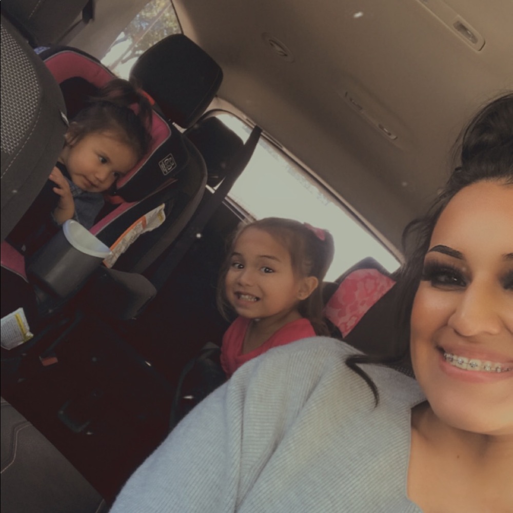 Meet your Posher, Lisa